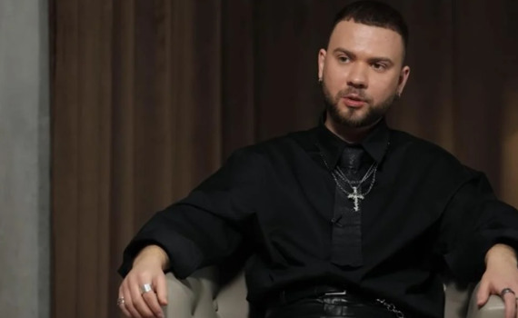 Владислав Каращук зізнався про рідкісну аномалію — артист роками соромився свого тіла