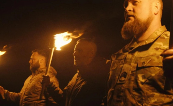 Без акторів і постановки — U2 зняли кліп із бійцями «Хартії»