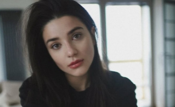 Анастасія Воскобойник — чесно про оренду, парфуми за 45 тисяч, тіло під час стресу і весілля в Одесі