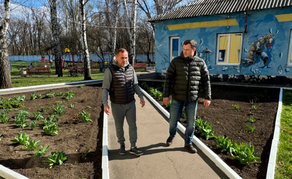 Ранок не з кави, а з оцінки пошкоджень спорткомплексу від прильотів. Один день з Віталієм Щербинкою