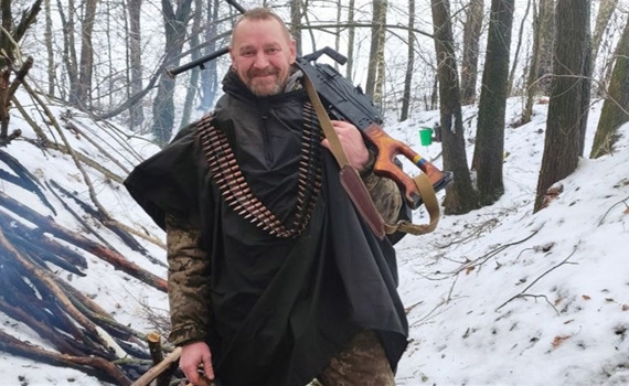 Вороги валяються і стогнуть цілодобово. По магазину розстріляємо — знову тиша і знову холод
