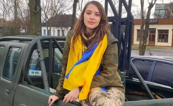 Я з армії не піду. Лілія Ярошевська із Сіверська втратила близьких на війні, нині рятує поранених