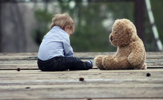 Виплата для дітей з інвалідністю у 2026 році — скільки грошей отримають батьки