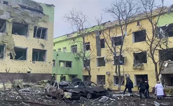 Ці лікарні Донеччини і Луганщини знищені росією. Ось на які руїни їх перетворили