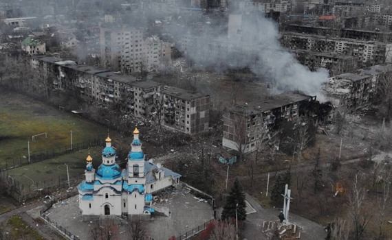 Місто під ударом щохвилини: у Костянтинівці живуть до 2000 людей. Там досі працює пункт незламності