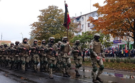 Це Марш захисників та захисниць у Сєвєродонецьку. Що про цей день говорять українські воїни
