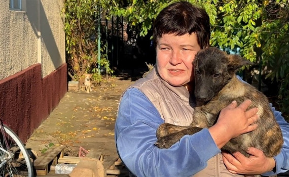 Лариса Лапушинська залишається під обстрілами у Дружківці. Тут у неї відповідальна місія