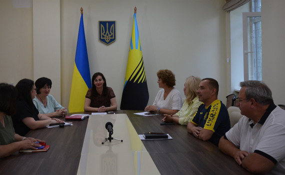 Головне вижити і не втратити зв’язок з людьми. Як живе Покровськ сьогодні і якого майбутнього прагне