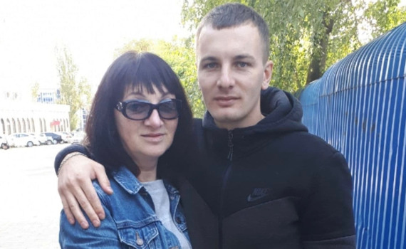 Елена Захарова освободила сына из плена в "Изоляции". Писала Путину и потратила тысячи долларов