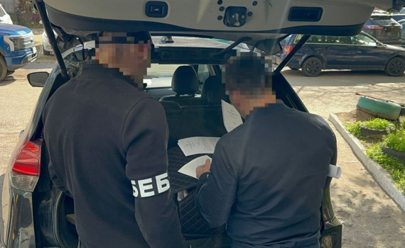 Підробляли листи від військових і вкрали 5,6 млн грн Сєвєродонецької МВА на закупівлях РЕБ. Деталі