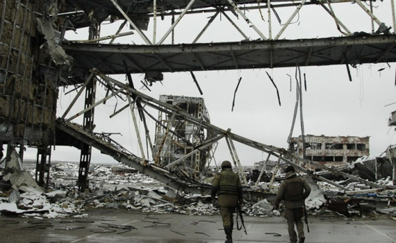 Руїни замість летовища. Росіяни показали фото Донецького аеропорту