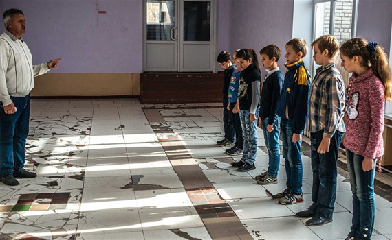 Какой увидел жизнь на востоке Украины фотограф Мартин Эйм из Новой Зеландии