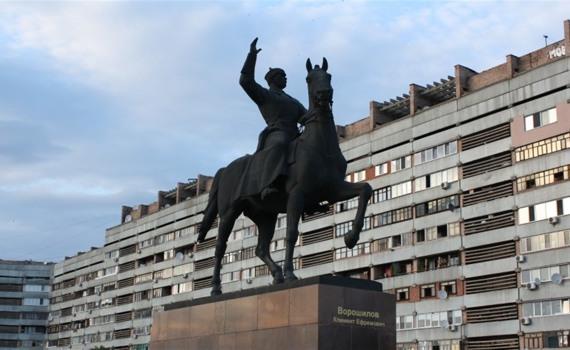 Хочу продать квартиру в Луганске. Это вообще возможно? Какие там трудности?