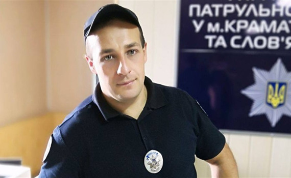 Пауэрлифтер Артем Супрун после 10 лет в литейном цеху стал полицейским. А сейчас мечтает об Америке 