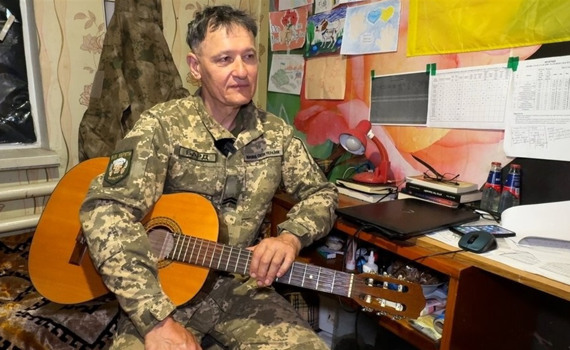 «Бард» з Волині вже три роки воює на сході. Готує піцу і пише роман про війну