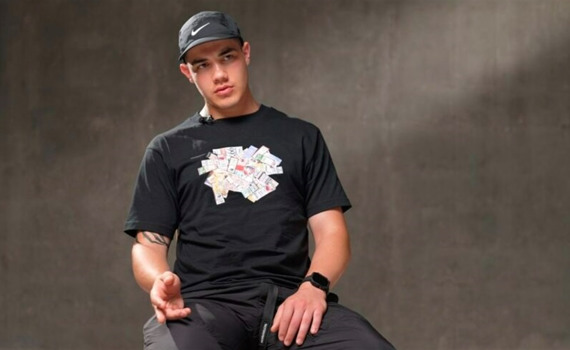 У їжі могло бути каміння, крисине лайно. “Азовець” Данило Мурашкін про понад три роки в полоні