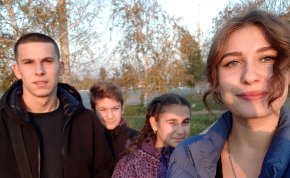 "Дети – не мороженое, чтобы их выбирать". Как спасались от войны многодетные приемные семьи