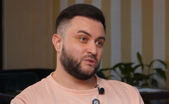 Богдан Безпалов, хто він, та скільки заробляє на плітках та чому артисти йдуть до нього працювати