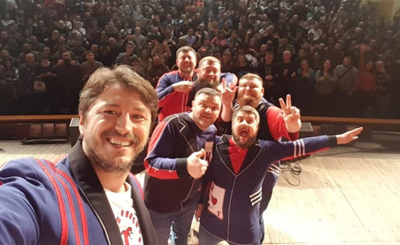 На концерти глядачі приходять з державними прапорами у двох випадках: або це діаспора, або це Донбас