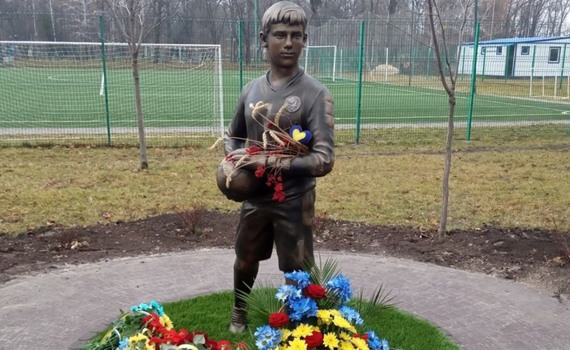 З Краматорська на Львівщину вивезли пам'ятник Степану Чубенко. Його повернуть після війни
