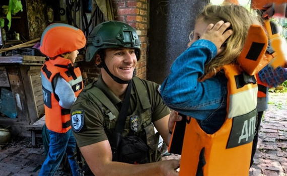 На Донеччині розширили зону примусової евакуації дітей. У тому числі зі Слов'янська і Краматорська