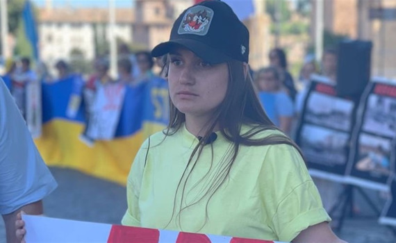 Катерина Плечистова не дає світу забути про чоловіка і побратимів. Вони вже понад 7 місяців у полоні