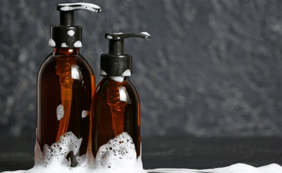 Шампунь для жирної шкіри голови: як підібрати