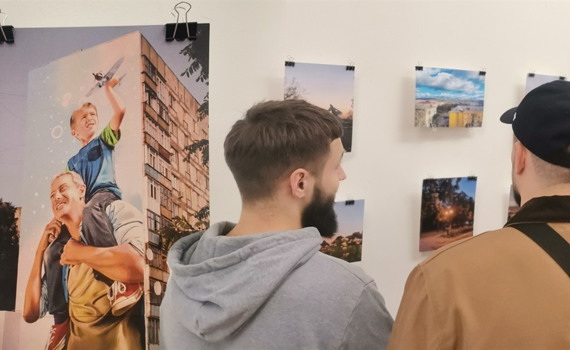 Одна трагедія на всіх — ми втратили дім. Жителі Бахмута поділилися фотоспогадами про місто до війни
