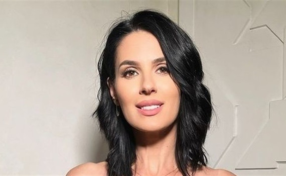 Маша Єфросиніна показала фігуру в купальнику та розсекретила власний раціон