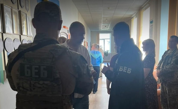 Військову адміністрацію Гостомеля підозрюють у розкраданні 5 млн грн на відбудові селища