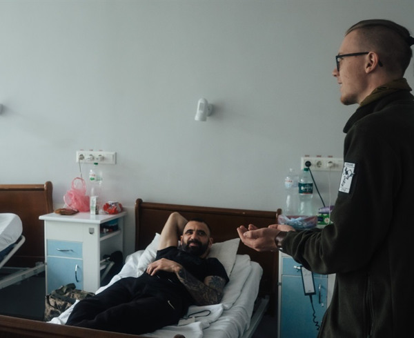 "Хай наступного разу вас тут не буде": як ветеран заснував ініціативу відвідин воїнів у шпиталях