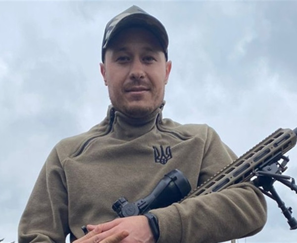 «Моя війна не закінчилась, вона продовжується в іншій ролі». Історія ветерана Артема Гесмана