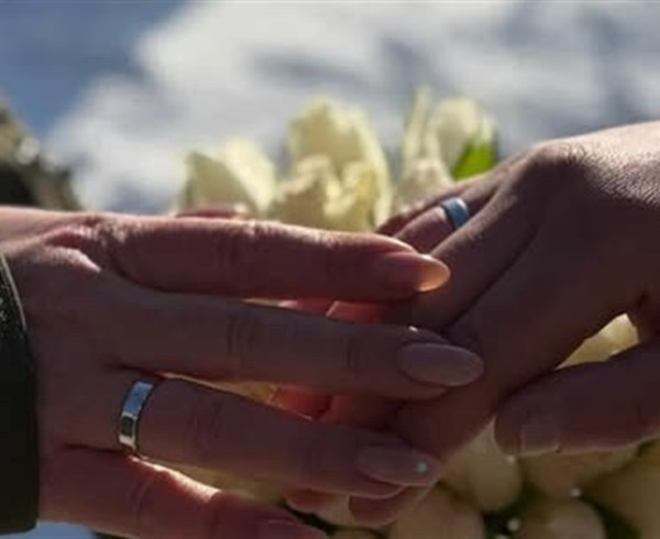 «Ми сказали “Так”. Без плаття і костюмів»: історія кохання, яке народилось на війні