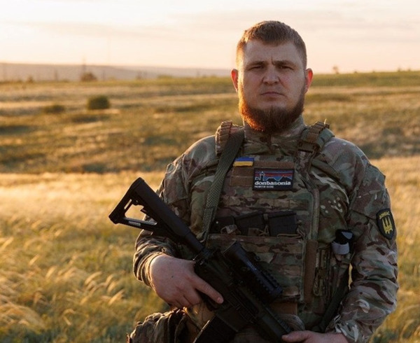 Командир батальйон “Донбас” Микола Шевчук і підполковник Роман Онопрійчі – Герої України