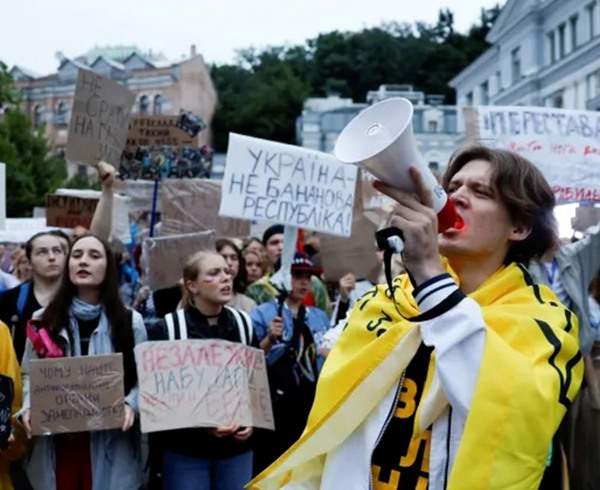 "Цю війну ведуть лише самі українці": без військової стійкості і внутрішньої згуртованості ніяк