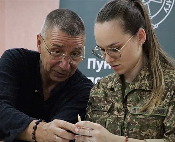 "Сяючий шлях" Володимира Мамалиги: як ветеран створив безпечний простір для військових в Черкасах