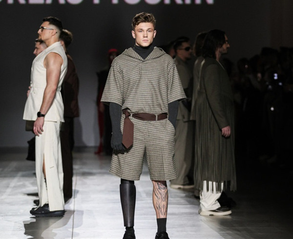 Ветерани з ампутаціями на подіумі Ukrainian Fashion Week