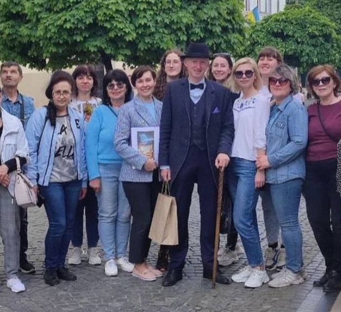 Ви можете стати амбасадором свого міста. Маріупольський проєкт "2:40 Паралелі" навчить як