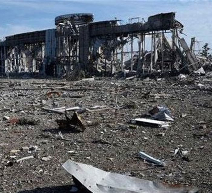 На сайті президента з'явилася петиція про дату вшанування оборонців Луганського аеропорту. Що відомо