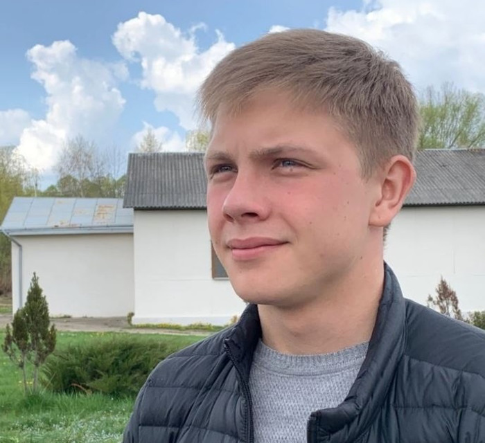 П’ятеро дітей-сиріт з Донеччини потребують допомоги. Їхню маму вбили ворожі снаряди