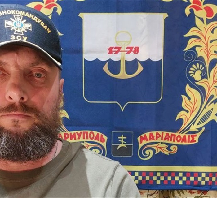 Залишив рідне місто, але не покинув місцевих. Як Олександр Ляхов допомагає маріупольцям та війську