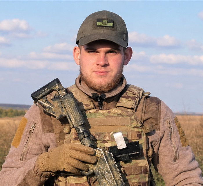 «Я досі не розумію, як вижив». Ян Данилко через вибух в Оленівській колонії втратив ногу і око