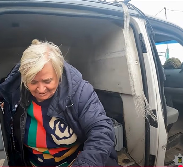 З Добропілля і Гришиного врятували шістьох людей. За евакуаційним екіпажем полював російський дрон