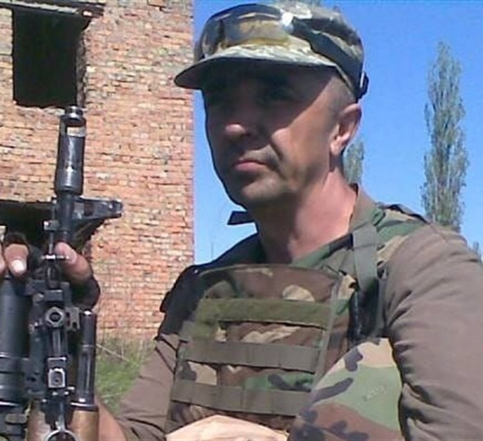 Війна змусила Володимира Сьоміна вдруге взяти до рук зброю. До цього ветеран АТО шив вироби зі шкіри