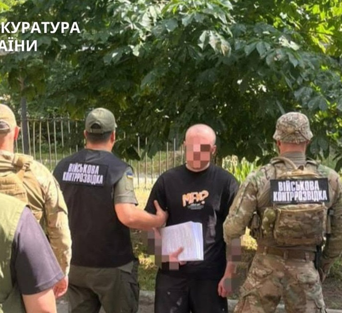 "Настукав" на медика "Азову" і сприяв катуванням. Бійцю Нацгвардії повідомили про підозру