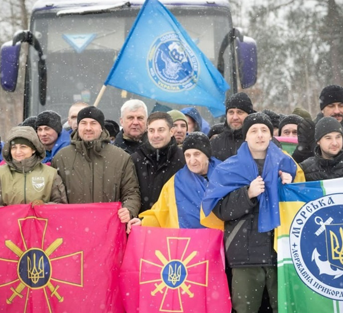 Відбувся обмін полоненими. З російської неволі повернулися 157 українців