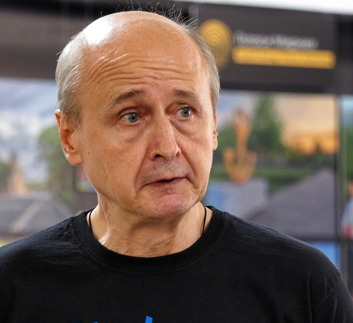 Євген Сосновський прожив 65 днів в окупованому Маріуполі. Тепер показує світу, яким було його місто