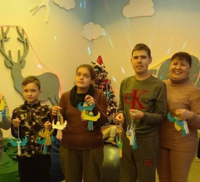 Янголи, котильйони та ляльки-мотанки. Як виготовити обереги для воїнів ЗСУ своїми руками