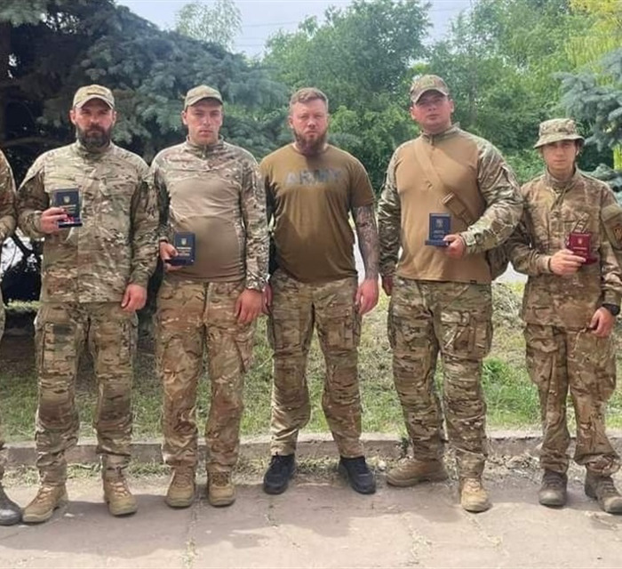 Доброволець з Бучі отримав відзнаку за сприяння обороні Києва (фото)