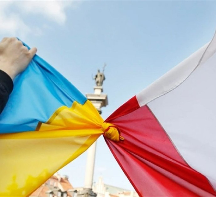 Польща надає допомогу українським біженцям останній рік. Що про це відомо